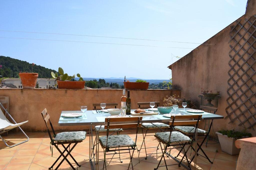 Appartement Le Grenadier Cotignac Exterior foto